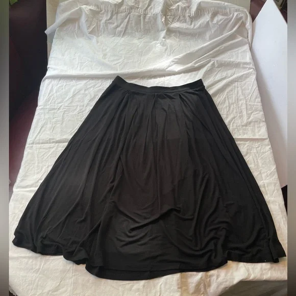 ASOS Black Pleated Midi Skirt - US 14 - Picture 7 of 7